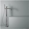 Mitigeur baignoire sur pied OTTAVO/SOURCE de Quadro Design, inox brossé_A1